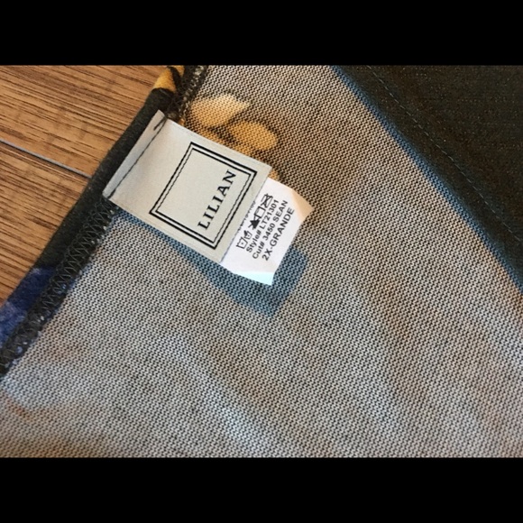 Top with knot front - Picture 2 of 2